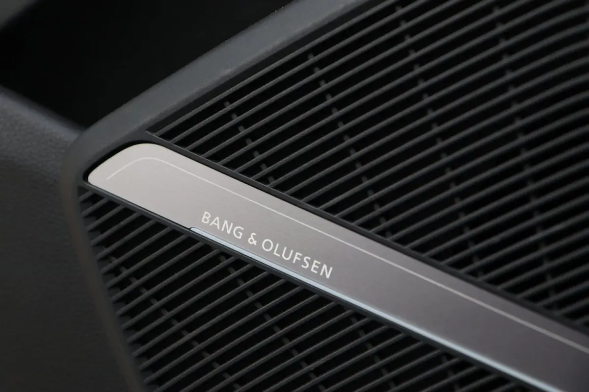 55 TFSI e 3x S-Line QUATTRO / PANO / HUD / MEMORY / B&O / MASSAGE