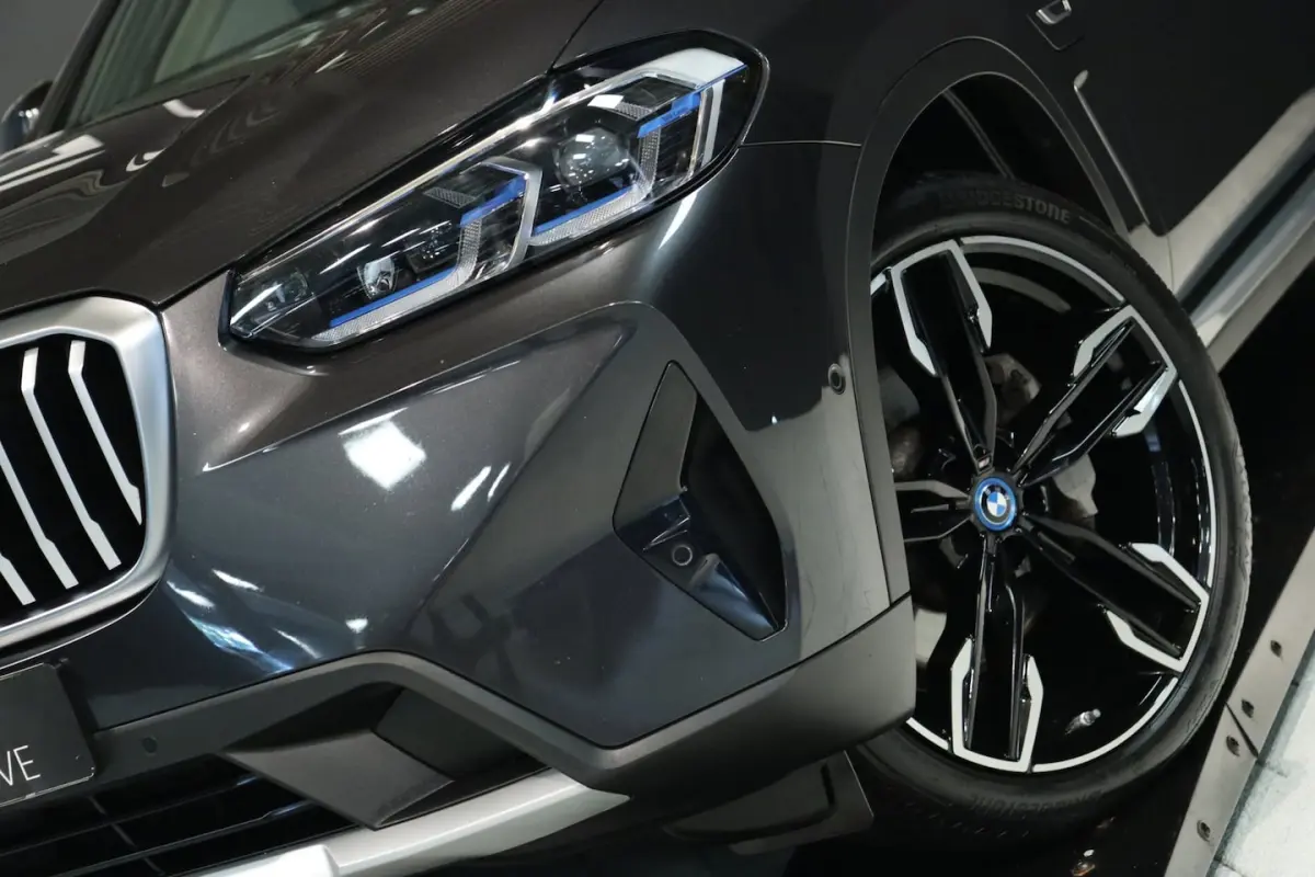 XDrive30e / PANO / LASER / HUD / MEMORY / 360 / KEYLESS / 21'