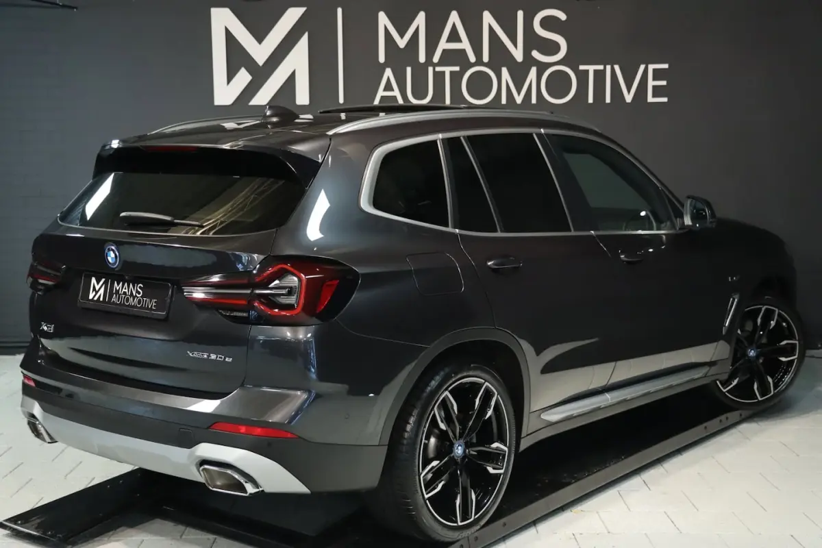 XDrive30e / PANO / LASER / HUD / MEMORY / 360 / KEYLESS / 21'