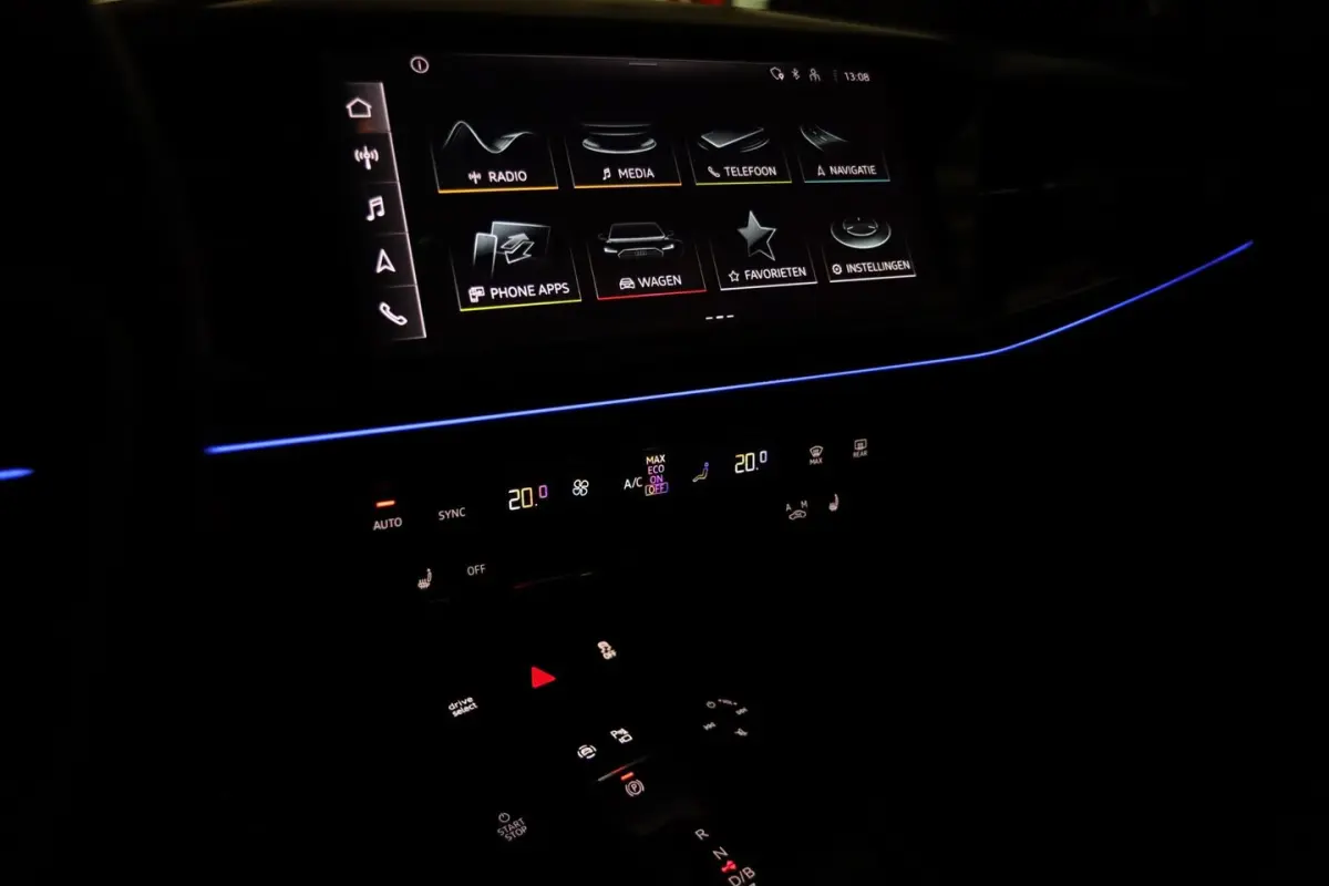 50 quattro S Edition 77 kWh / PANODAK / LEDER / MATRIX / CAMERA / KEYLESS