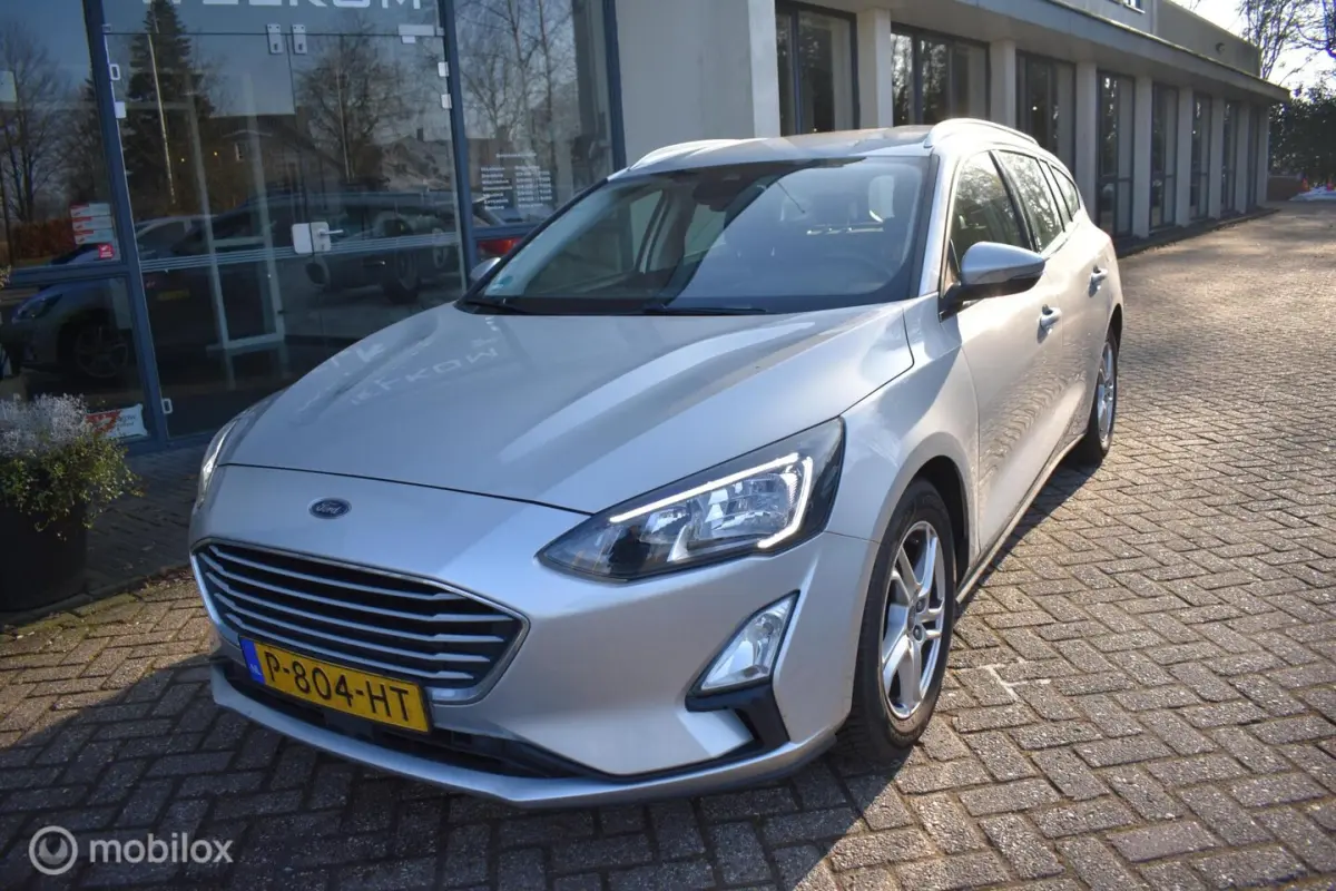 1.0 EcoBoost Hybrid Trend Edition 2022|Navi