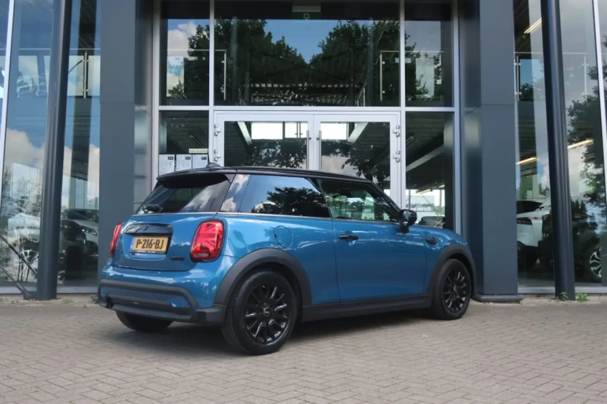 1.5 COOPER CLASSIC, Lederen Bekleding, LED Verlichting, Navi, Clima, etc