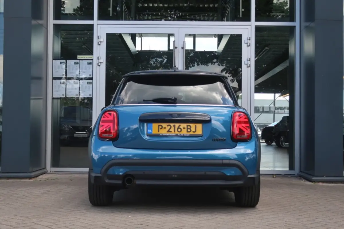 1.5 COOPER CLASSIC, Lederen Bekleding, LED Verlichting, Navi, Clima, etc