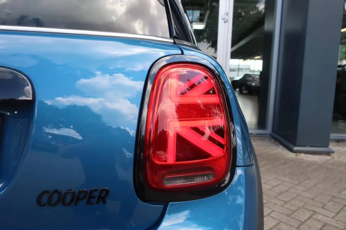 1.5 COOPER CLASSIC, Lederen Bekleding, LED Verlichting, Navi, Clima, etc