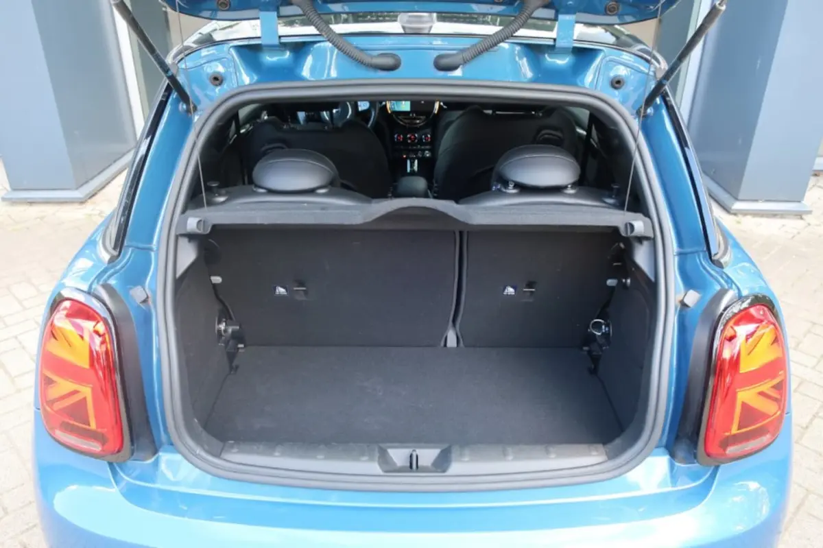 1.5 COOPER CLASSIC, Lederen Bekleding, LED Verlichting, Navi, Clima, etc