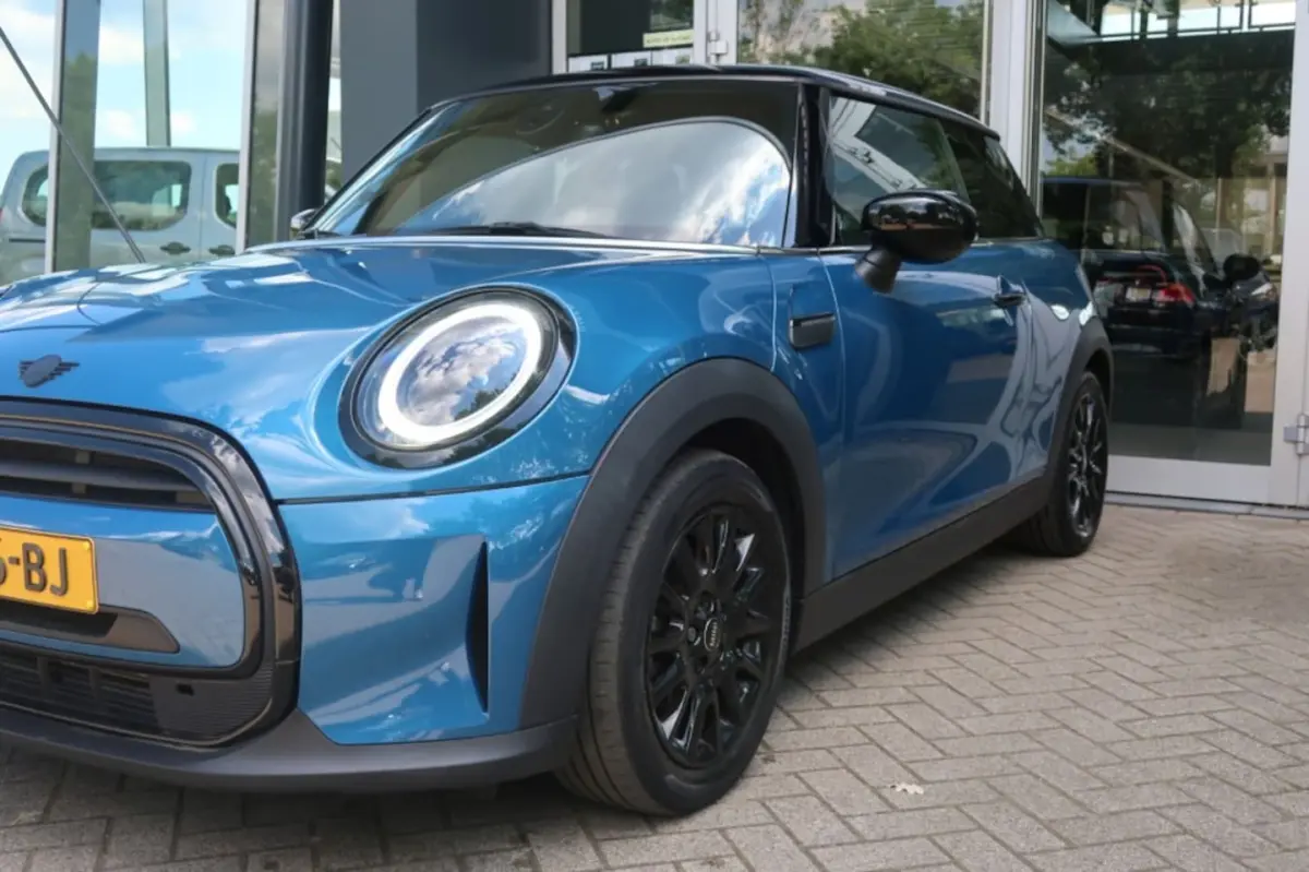 1.5 COOPER CLASSIC, Lederen Bekleding, LED Verlichting, Navi, Clima, etc