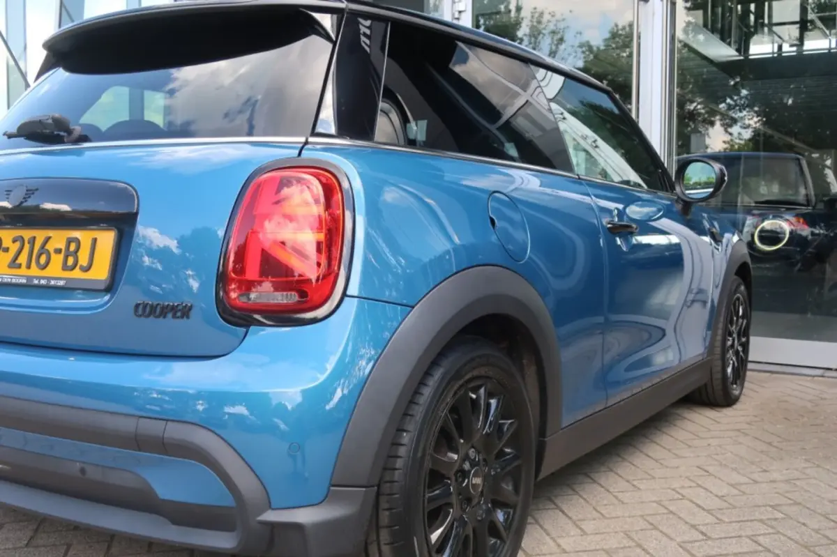 1.5 COOPER CLASSIC, Lederen Bekleding, LED Verlichting, Navi, Clima, etc
