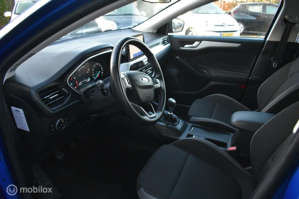 1.0 EcoBoost Hybrid Trend Edition|Navi|LED