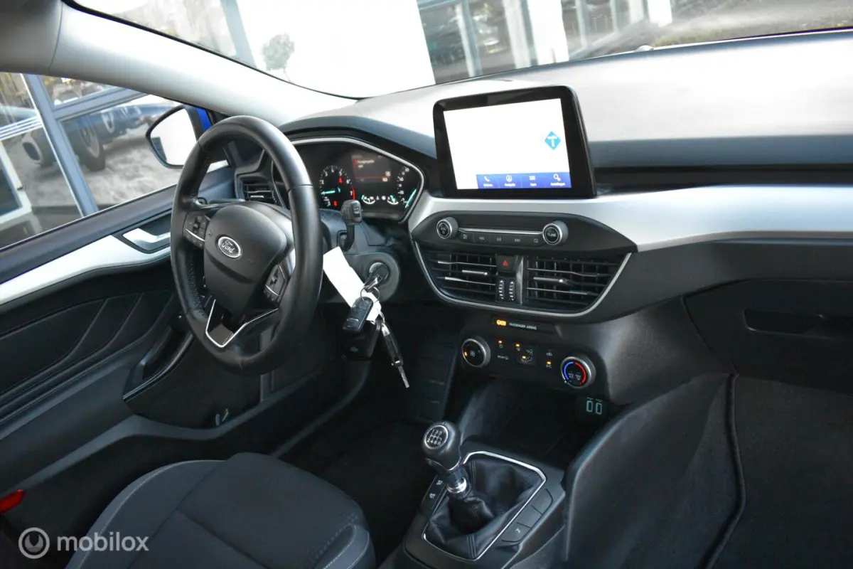 1.0 EcoBoost Hybrid Trend Edition|Navi|LED