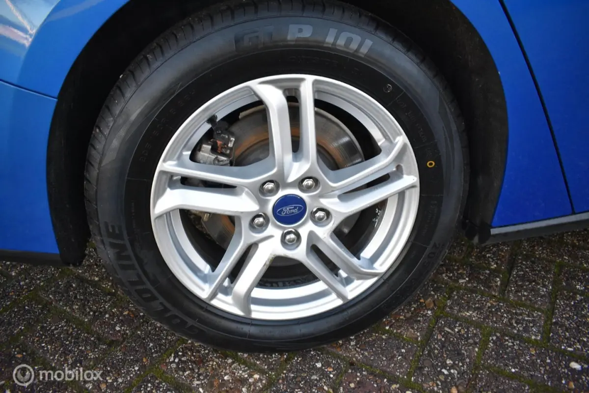 1.0 EcoBoost Hybrid Trend Edition|Navi|LED
