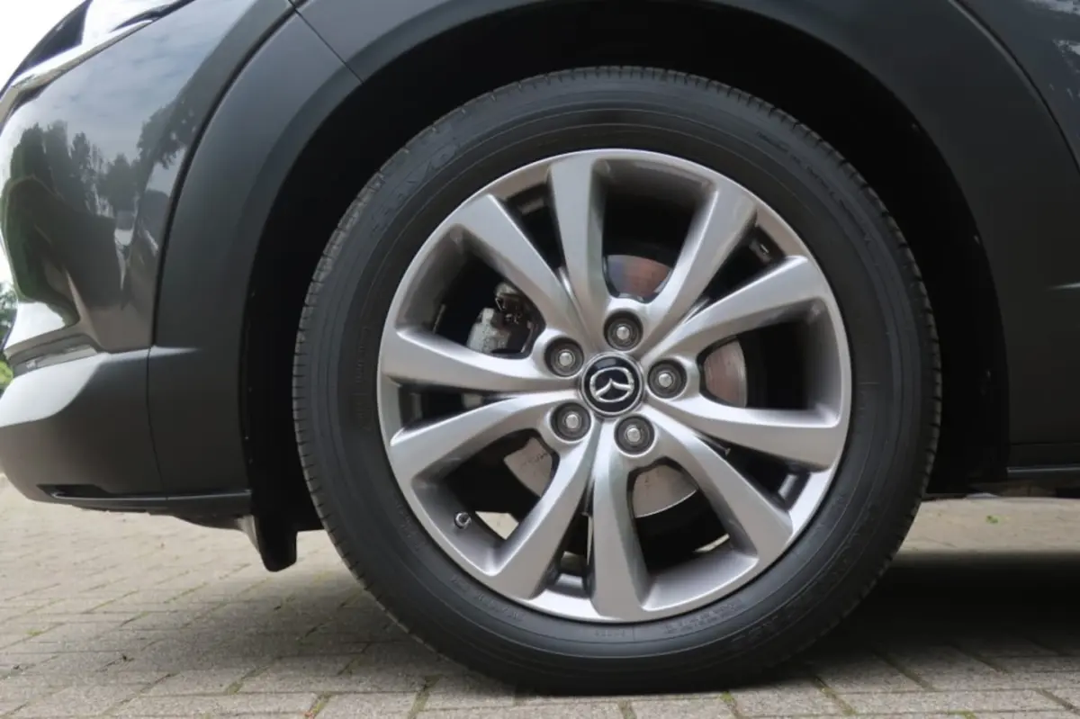 2.0 SkyActiv-X, Stoel- en Stuurverwarming, 360 Camera, Dodehoek detectie etc