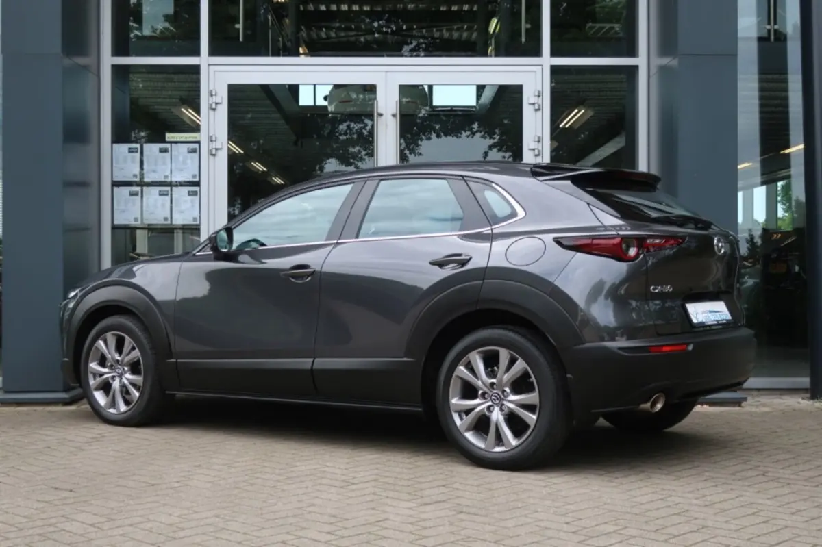 2.0 SkyActiv-X, Stoel- en Stuurverwarming, 360 Camera, Dodehoek detectie etc