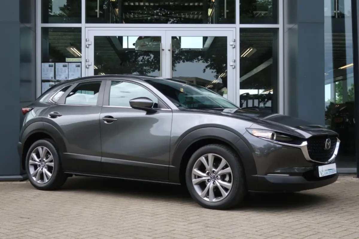 2.0 SkyActiv-X, Stoel- en Stuurverwarming, 360 Camera, Dodehoek detectie etc