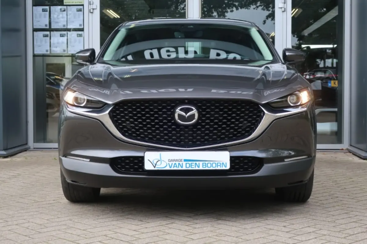2.0 SkyActiv-X, Stoel- en Stuurverwarming, 360 Camera, Dodehoek detectie etc