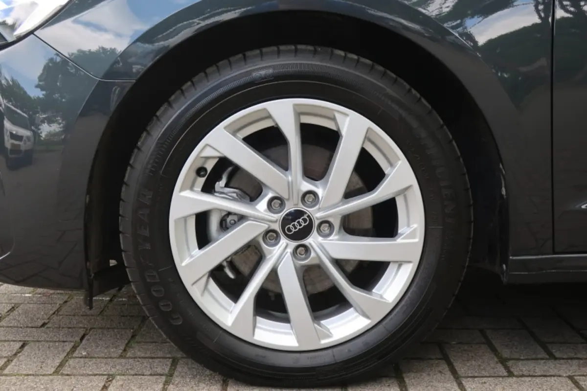 30 TFSI, Stoelverwarming, Keyless volledig, CarPlay/Android etc
