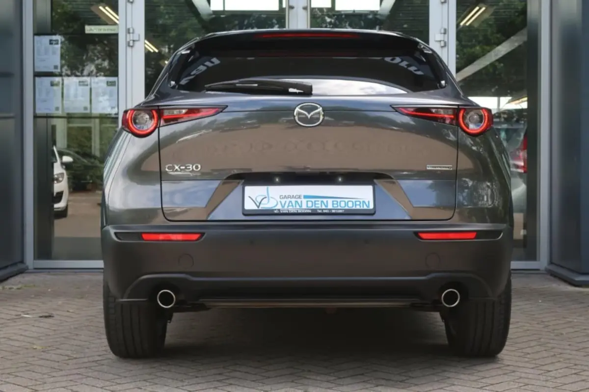 2.0 SkyActiv-G, Stuur- en Stoelverwarm, 360 Camera, BOSE Audio etc
