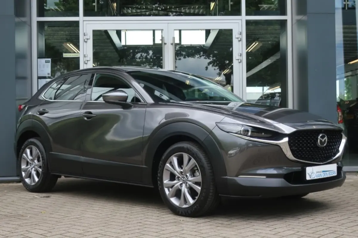 2.0 SkyActiv-G, Stuur- en Stoelverwarm, 360 Camera, BOSE Audio etc