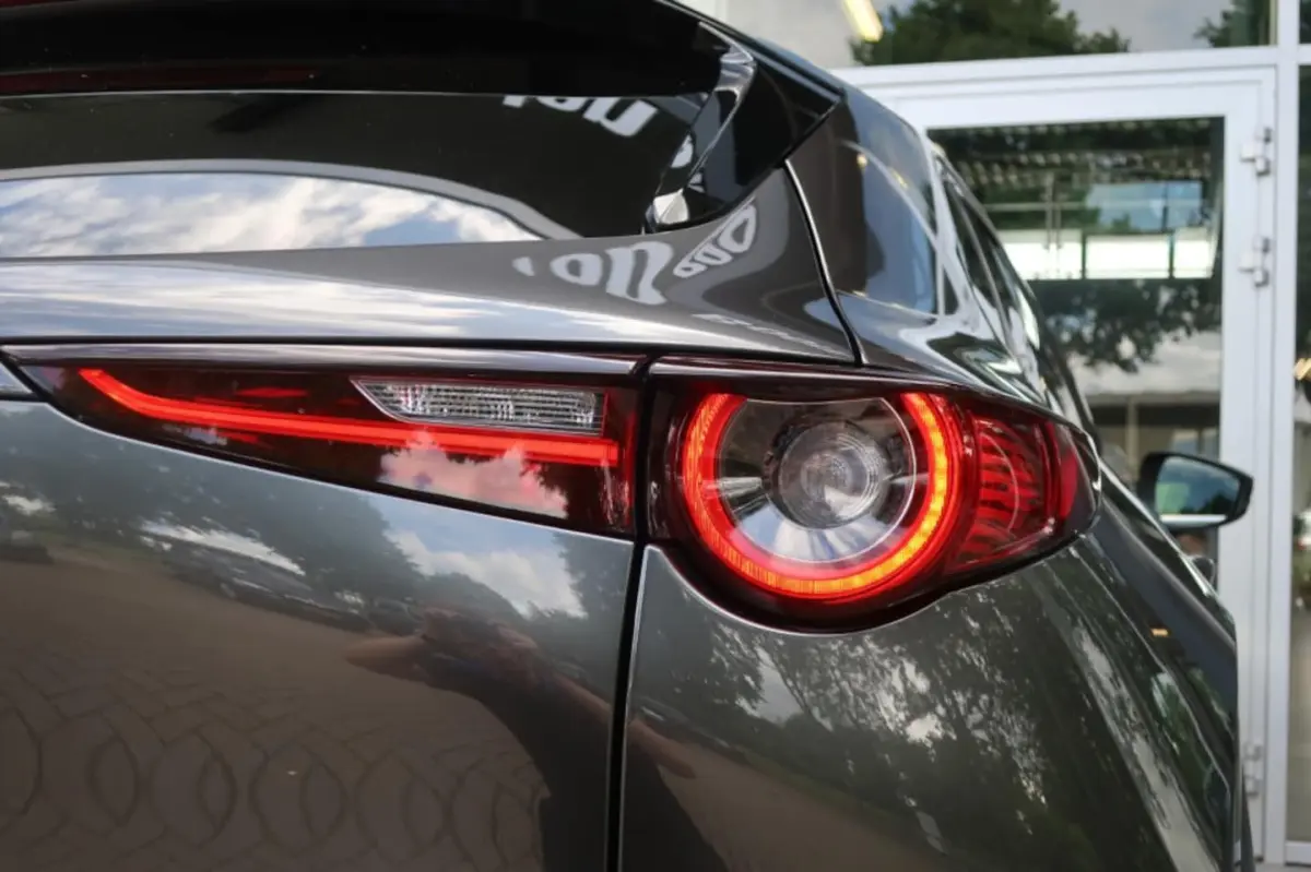 2.0 SkyActiv-G, Stuur- en Stoelverwarm, 360 Camera, BOSE Audio etc