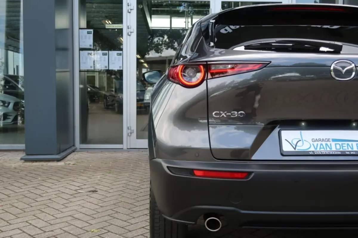 2.0 SkyActiv-G, Stuur- en Stoelverwarm, 360 Camera, BOSE Audio etc