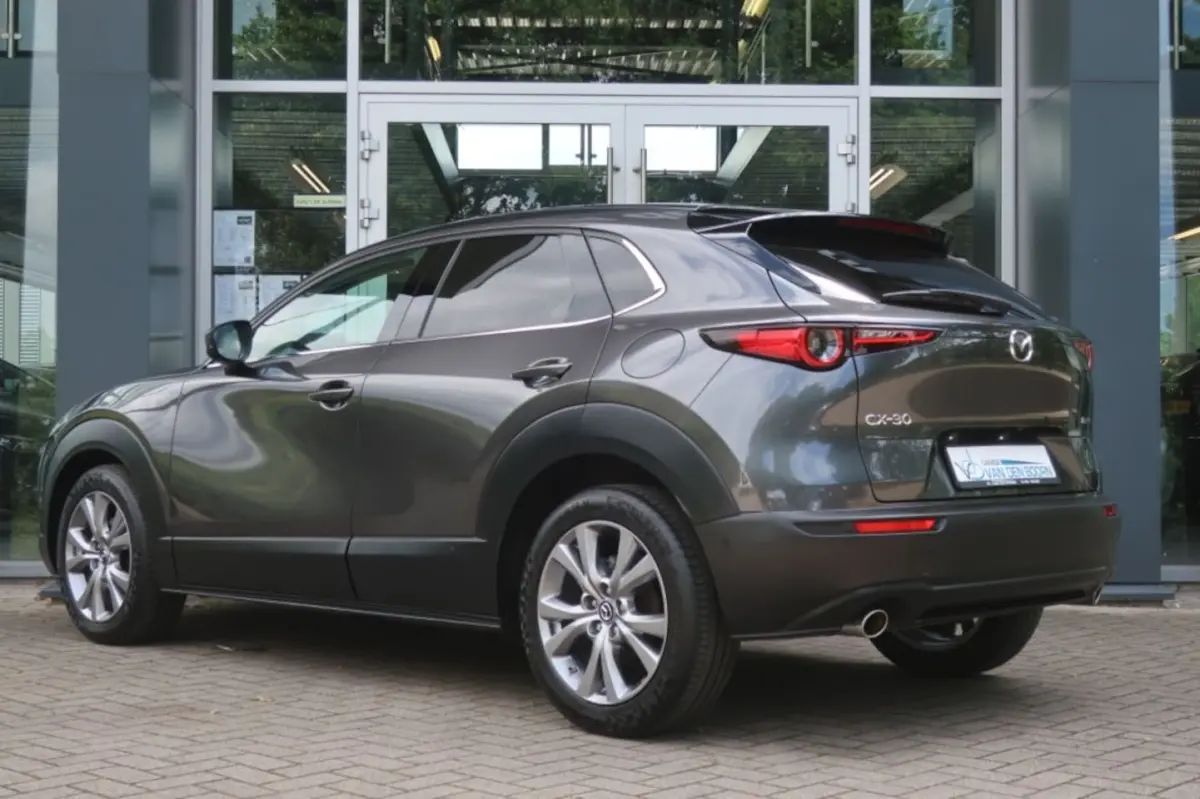 2.0 SkyActiv-G, Stuur- en Stoelverwarm, 360 Camera, BOSE Audio etc