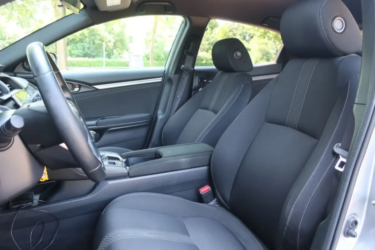 1.0 i-VTEC, Stoelverwarming, CarPlay/Android, Navi, Camera, PDC rondom etc