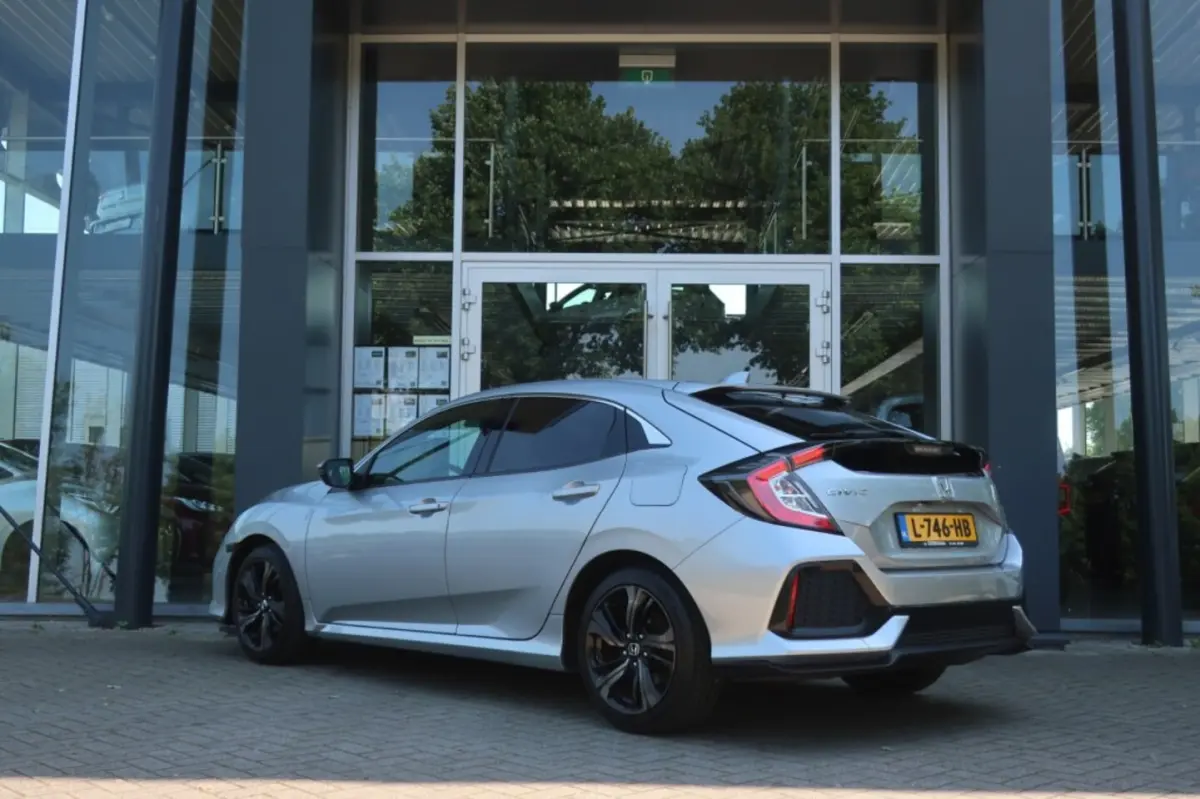 1.0 i-VTEC, Stoelverwarming, CarPlay/Android, Navi, Camera, PDC rondom etc