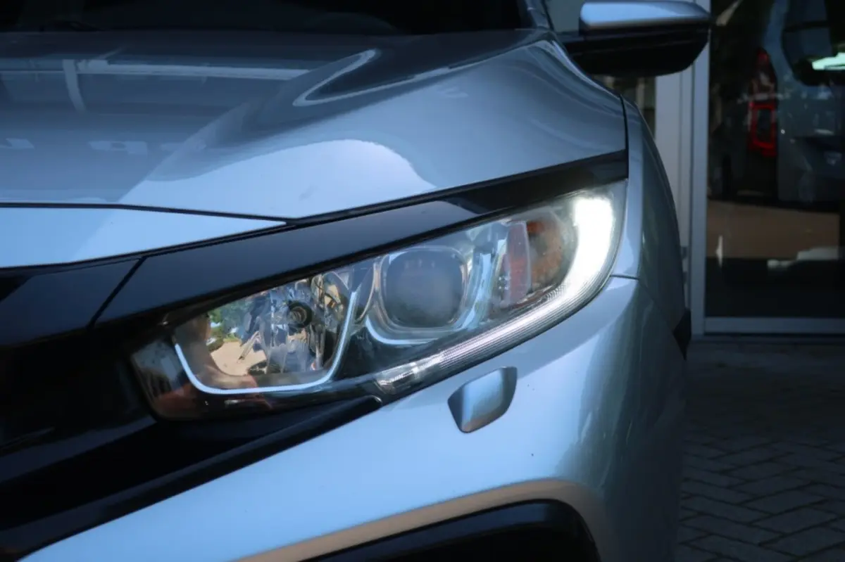1.0 i-VTEC, Stoelverwarming, CarPlay/Android, Navi, Camera, PDC rondom etc