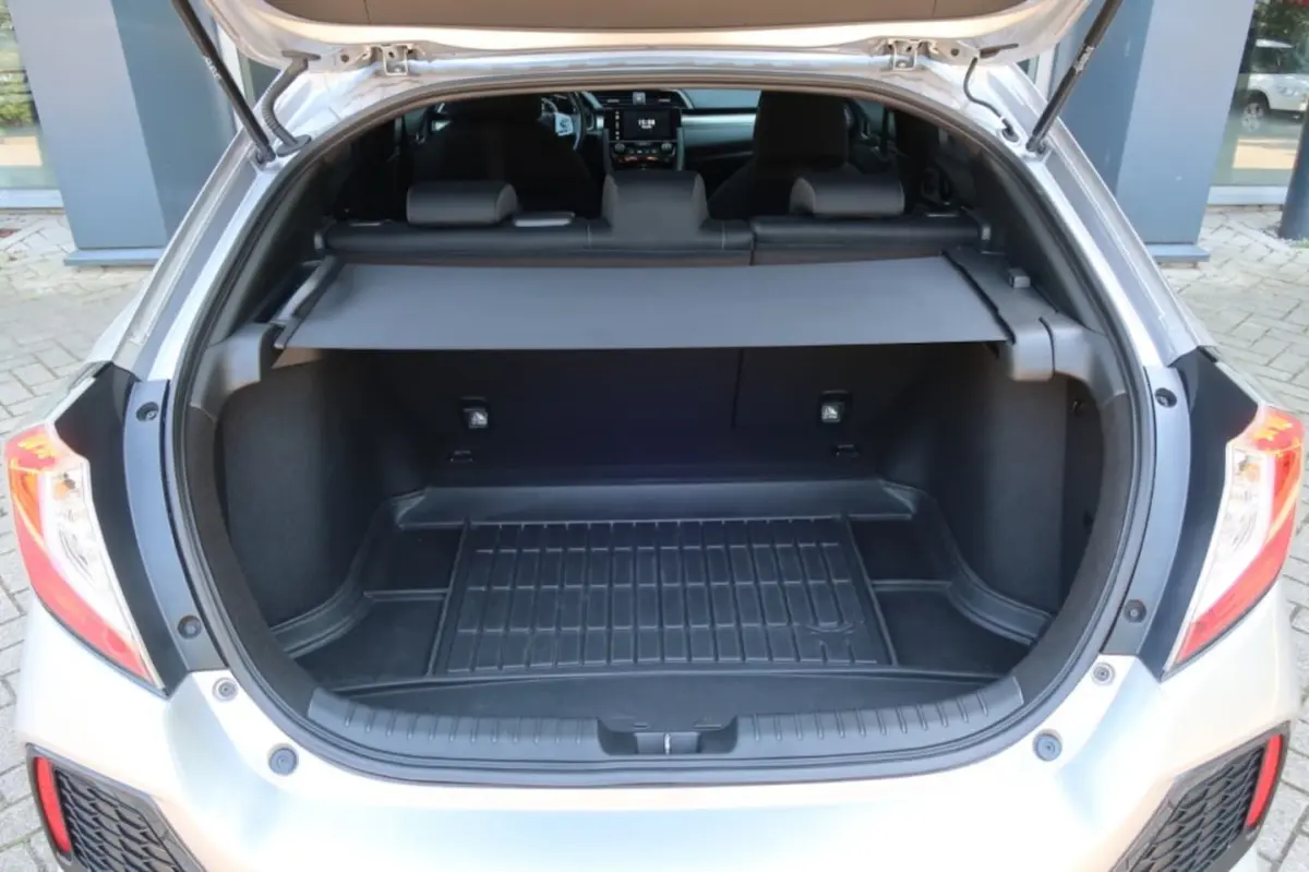 1.0 i-VTEC, Stoelverwarming, CarPlay/Android, Navi, Camera, PDC rondom etc