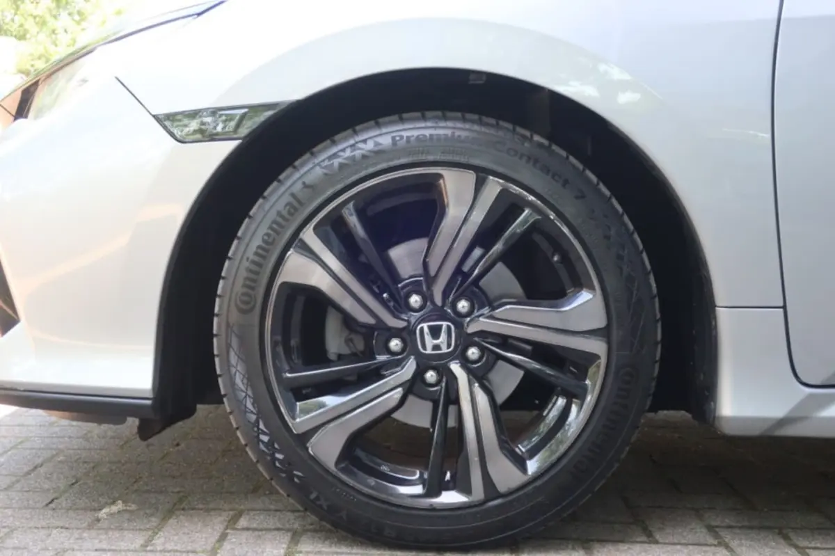 1.0 i-VTEC, Stoelverwarming, CarPlay/Android, Navi, Camera, PDC rondom etc