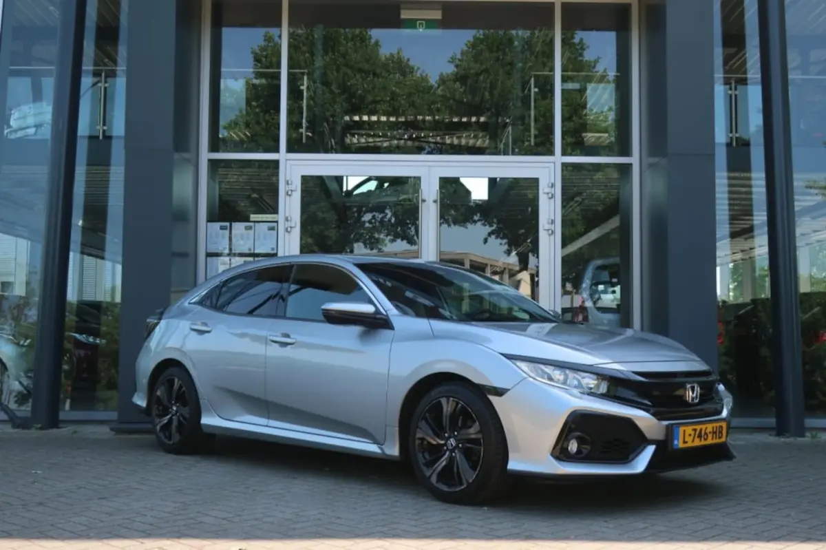 1.0 i-VTEC, Stoelverwarming, CarPlay/Android, Navi, Camera, PDC rondom etc