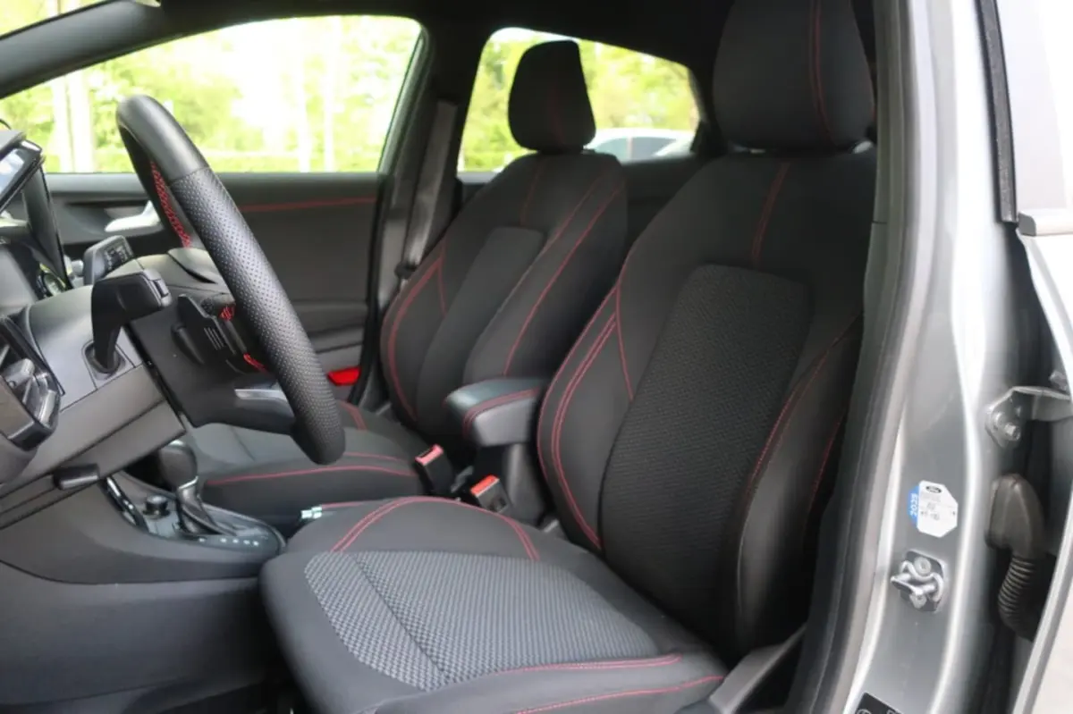 1.0 ECOBOOST HYBRID 155pK ST-LINE, All Season Banden, Clima, etc