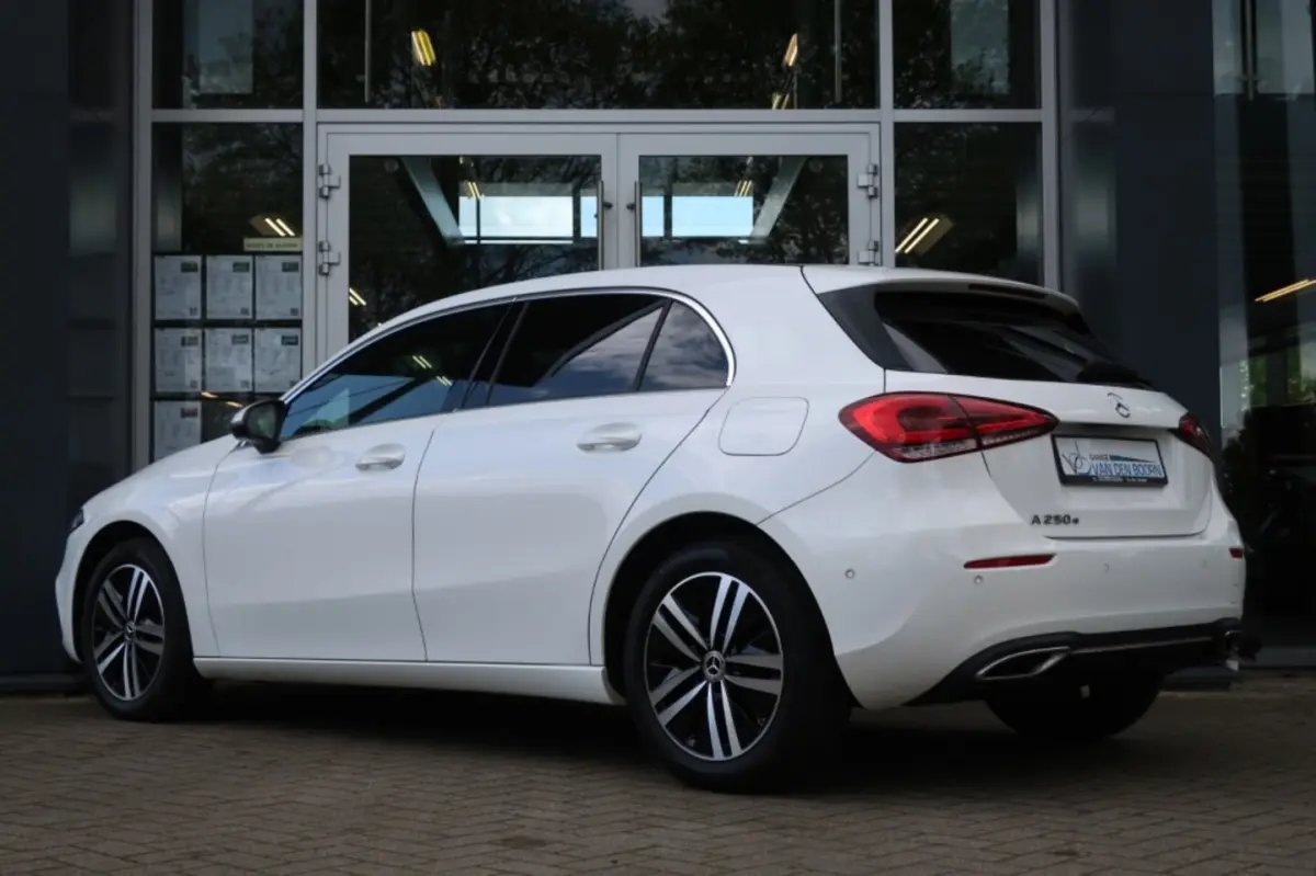 A250e Advantage, CarPlay/Android, Camera, PDC rondom etc