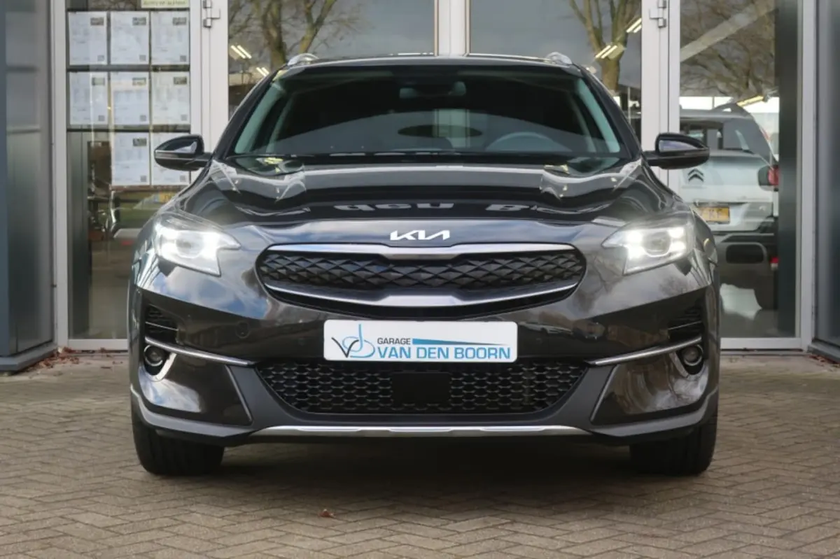 1.6 GDI PHEV, All Season Banden, LED, Navi, Apple Carplay/ Android Auto, etc