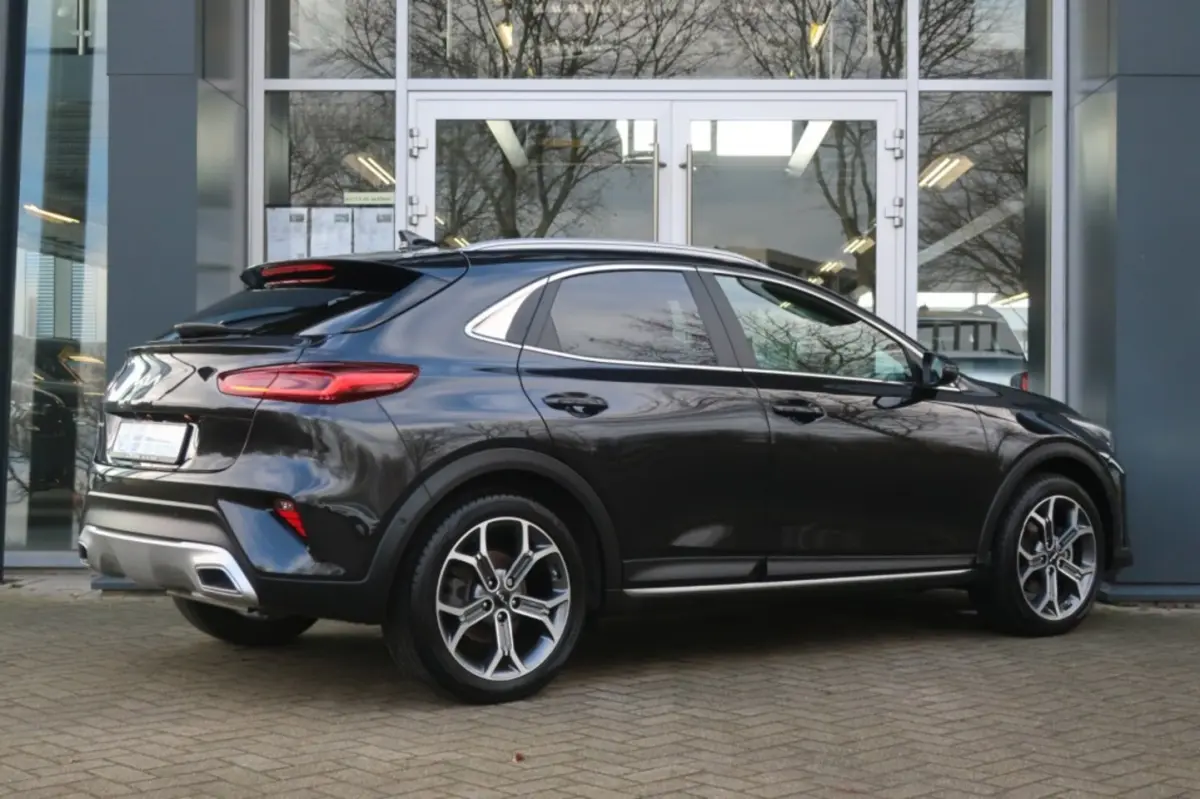 1.6 GDI PHEV, All Season Banden, LED, Navi, Apple Carplay/ Android Auto, etc
