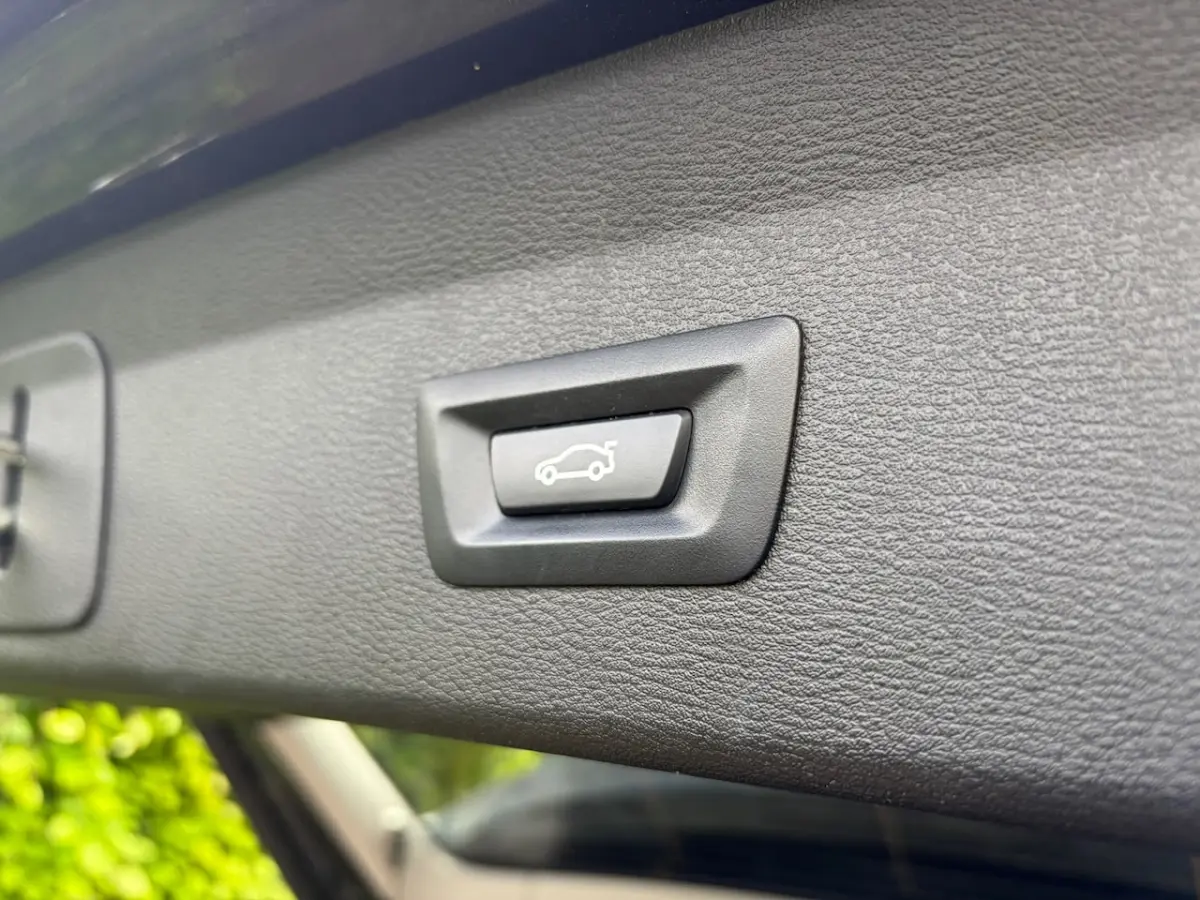 SDrive18i Advantage Automaat