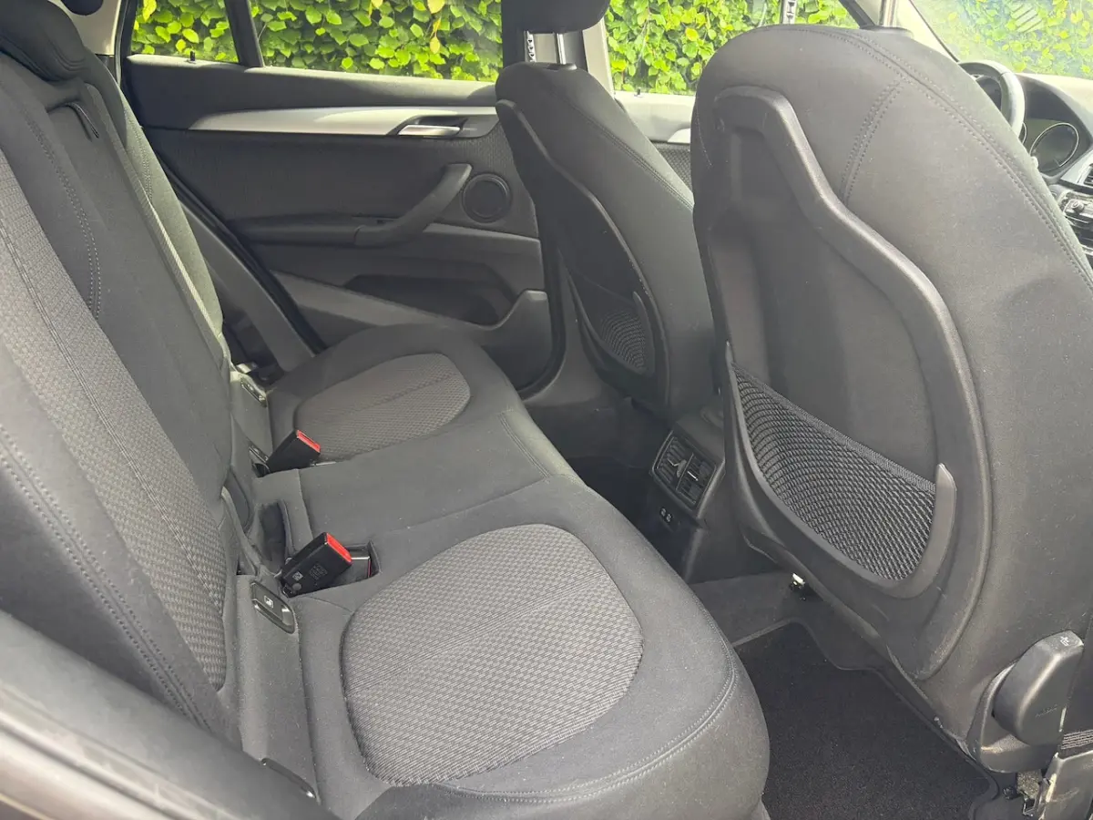 SDrive18i Advantage Automaat