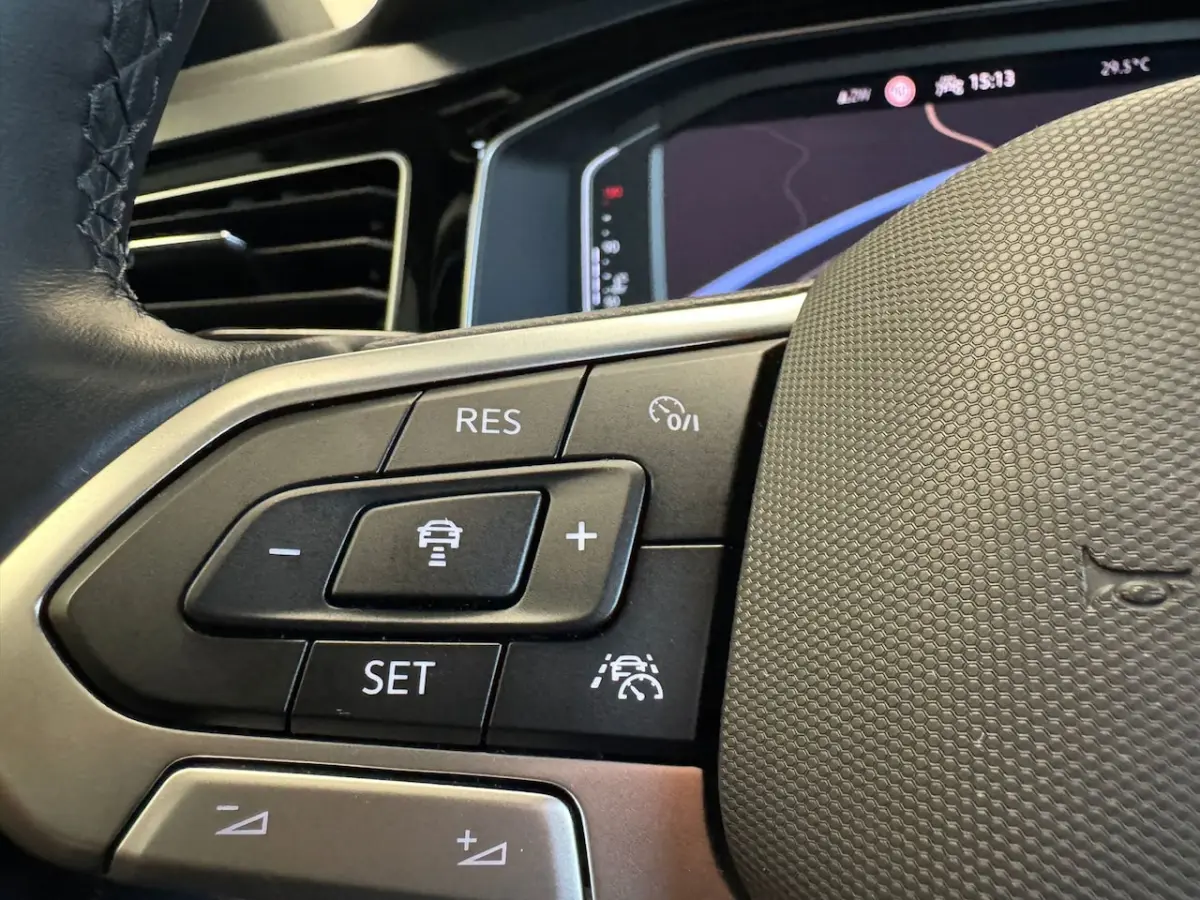 1.0 TSI 3xR-Line/Black line/Ascot Grey/Virtual/IQ light/Stoelverw./ACC/Camera