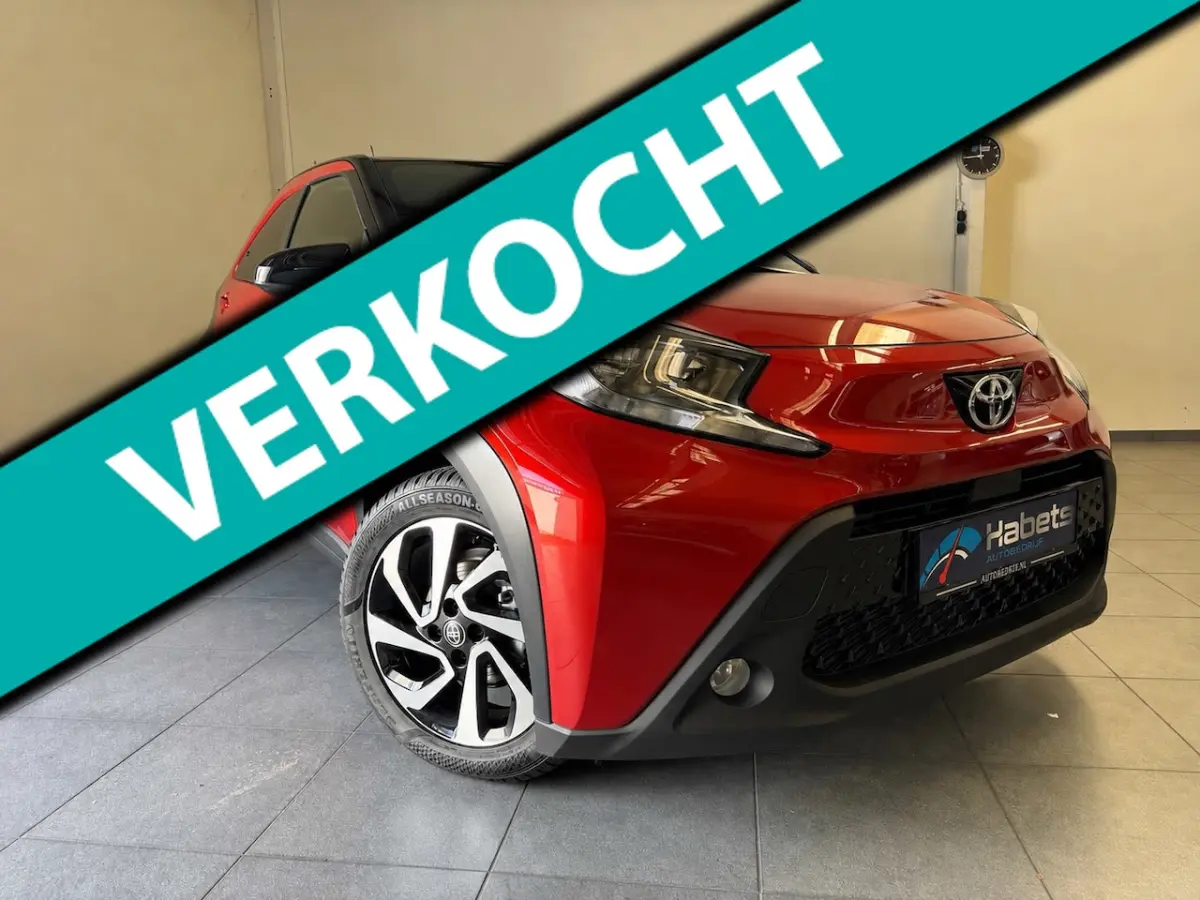 1.0 VVT-i S-CVT Automaat/Stoelverw/Carplay/cruise/Bi-tone/17 inch/pas 3000km