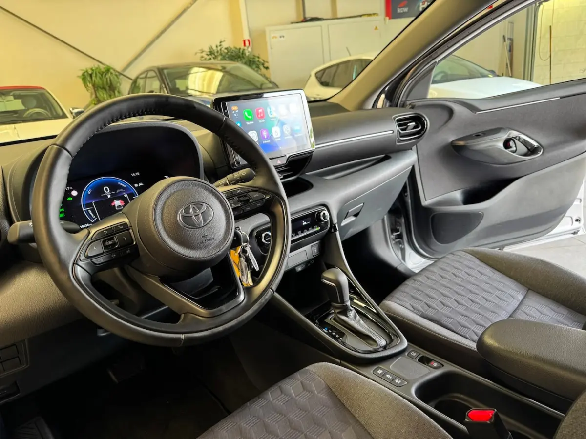 1.5 Hybrid 115 Dynamic/Stoel-Stuurverw/Carplay/ACC/Camera/hillhold/Ledverl./nieuwstaat