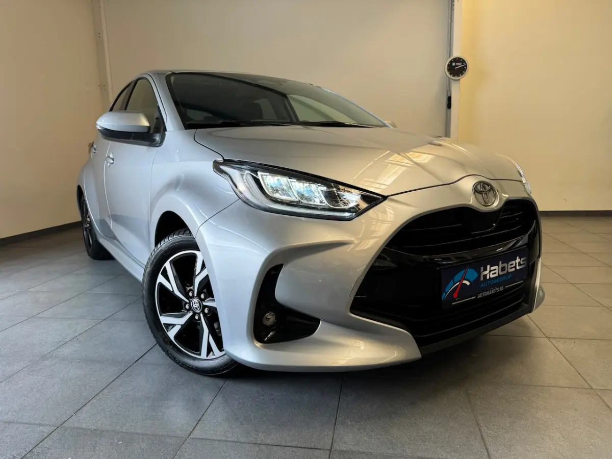 1.5 Hybrid 115 Dynamic/Stoel-Stuurverw/Carplay/ACC/Camera/hillhold/Ledverl./nieuwstaat