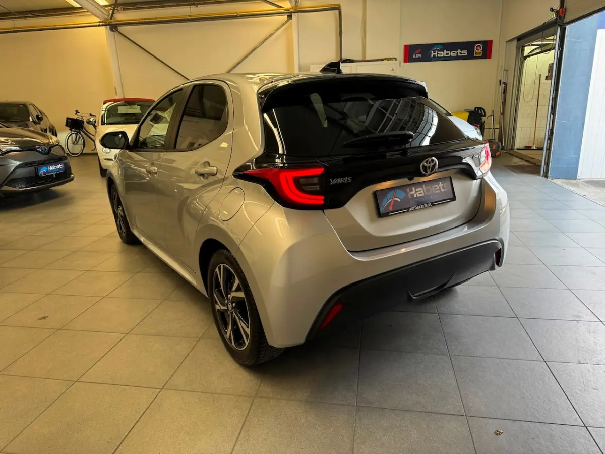1.5 Hybrid 115 Dynamic/Stoel-Stuurverw/Carplay/ACC/Camera/hillhold/Ledverl./nieuwstaat