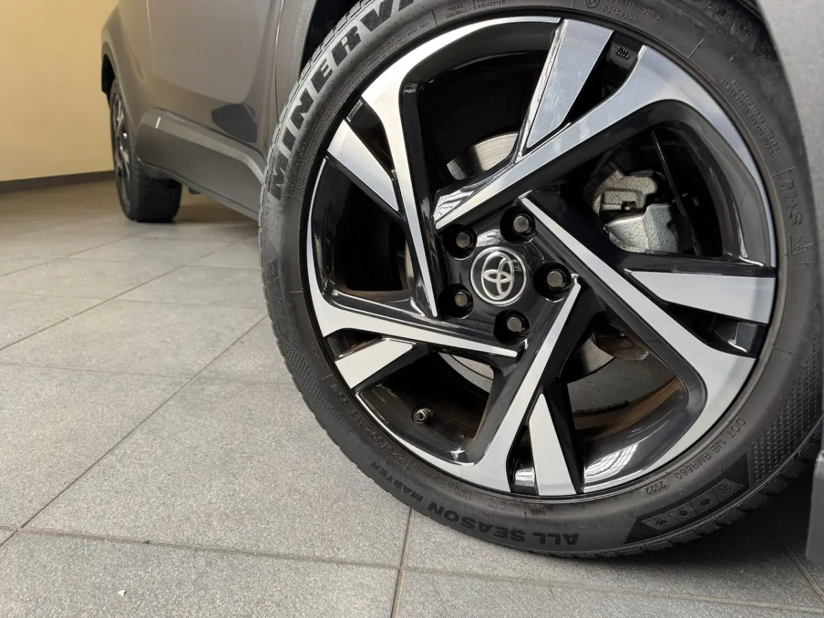 1.8 Hybrid Dynamic/Stoel-stuurverw/ACC/camera/carplay/blindspot/parkeerhulp/ Team D full o