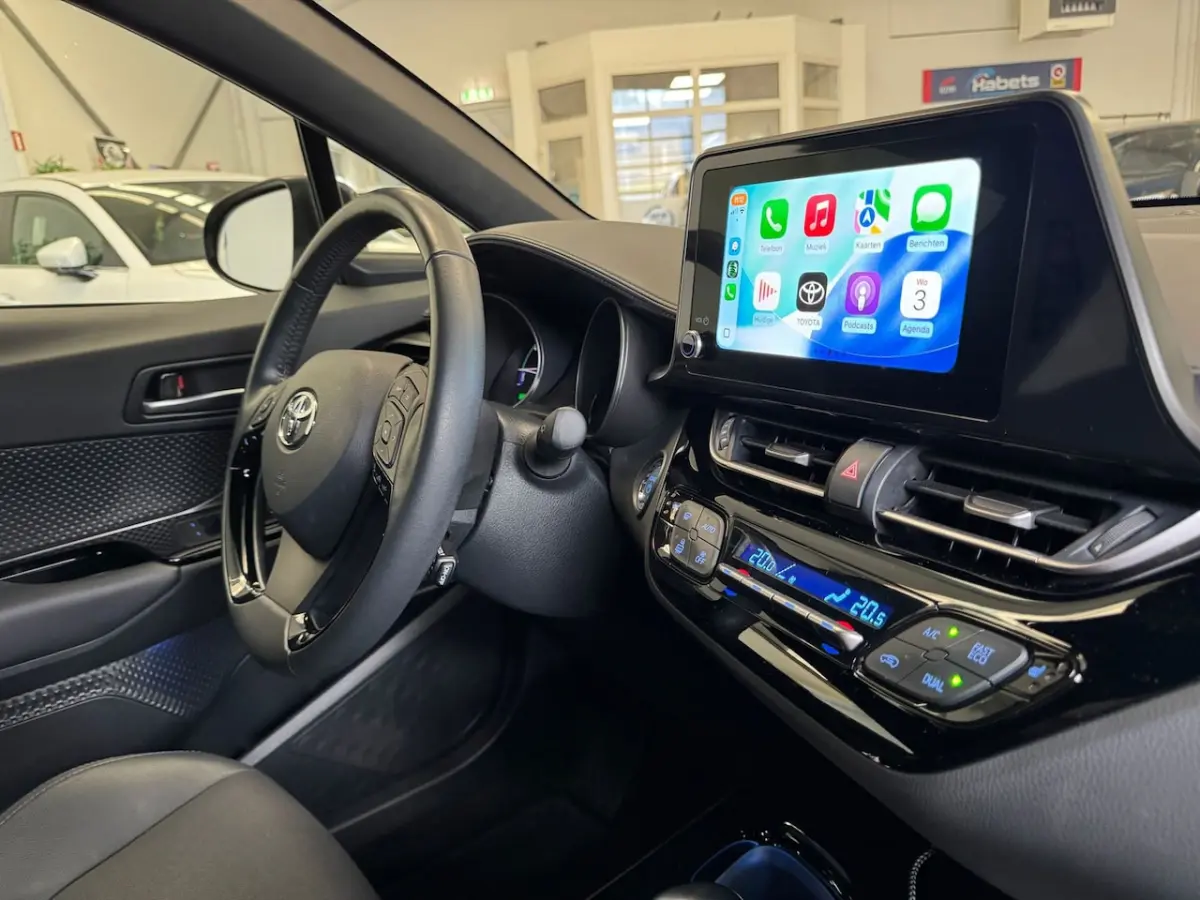 1.8 Hybrid Dynamic/Stoel-stuurverw/ACC/camera/carplay/blindspot/parkeerhulp/ Team D full o