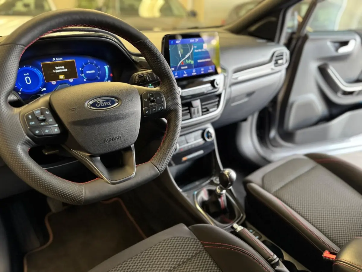 1.0 EcoBoost Hybrid ST-Line - Adapt, cruise - Stoel/stuurverw. - Vol opties -1e eigenaar