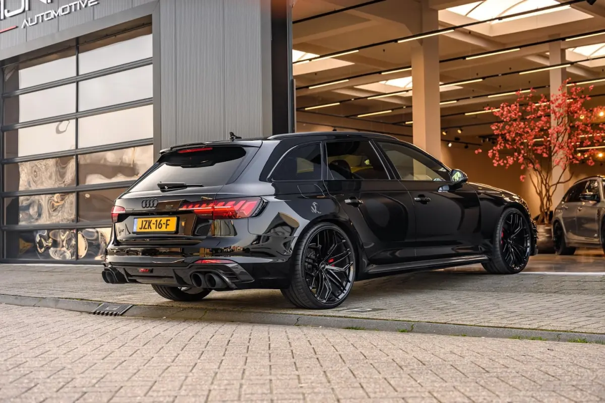 2.9 TFSI RS4 - X Abt 1/60 Quattro|530PK|Keramisch|Pano|Carbon|360-Camera|Massage