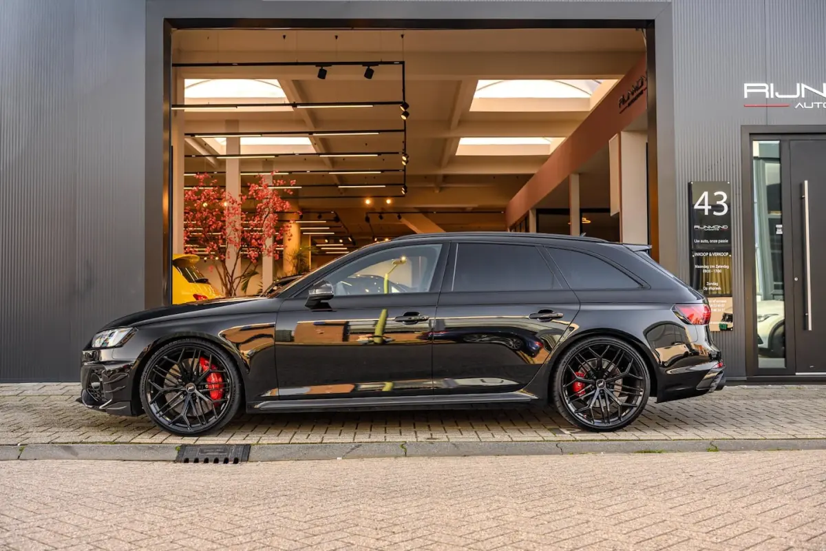 2.9 TFSI RS4 - X Abt 1/60 Quattro|530PK|Keramisch|Pano|Carbon|360-Camera|Massage