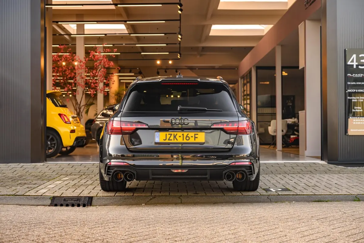 2.9 TFSI RS4 - X Abt 1/60 Quattro|530PK|Keramisch|Pano|Carbon|360-Camera|Massage