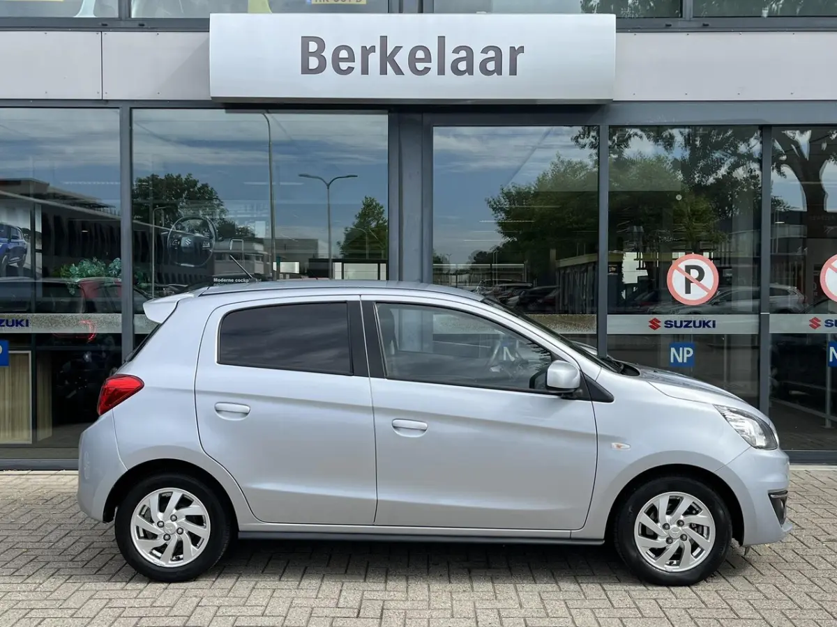 1.0 Intense Automaat | Airco | Bluetooth Telefoonvoorbereiding | Achteruitrijcamera |