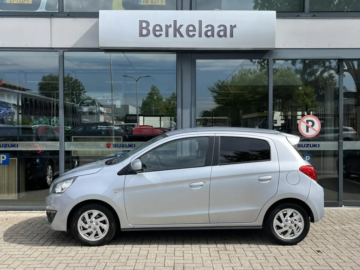 1.0 Intense Automaat | Airco | Bluetooth Telefoonvoorbereiding | Achteruitrijcamera |