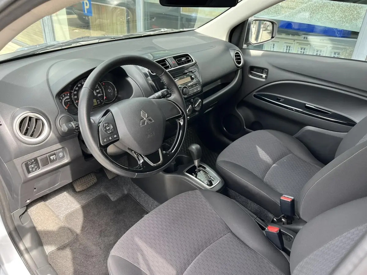 1.0 Intense Automaat | Airco | Bluetooth Telefoonvoorbereiding | Achteruitrijcamera |